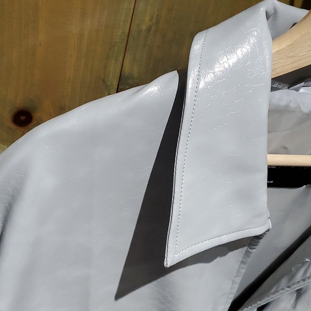 NEW MENS ASOS DESIGN ICY GRAY FAUX LEATHER CROC OVERSIZED SHACKET SIZE MEDIUM - Picture 6 of 15